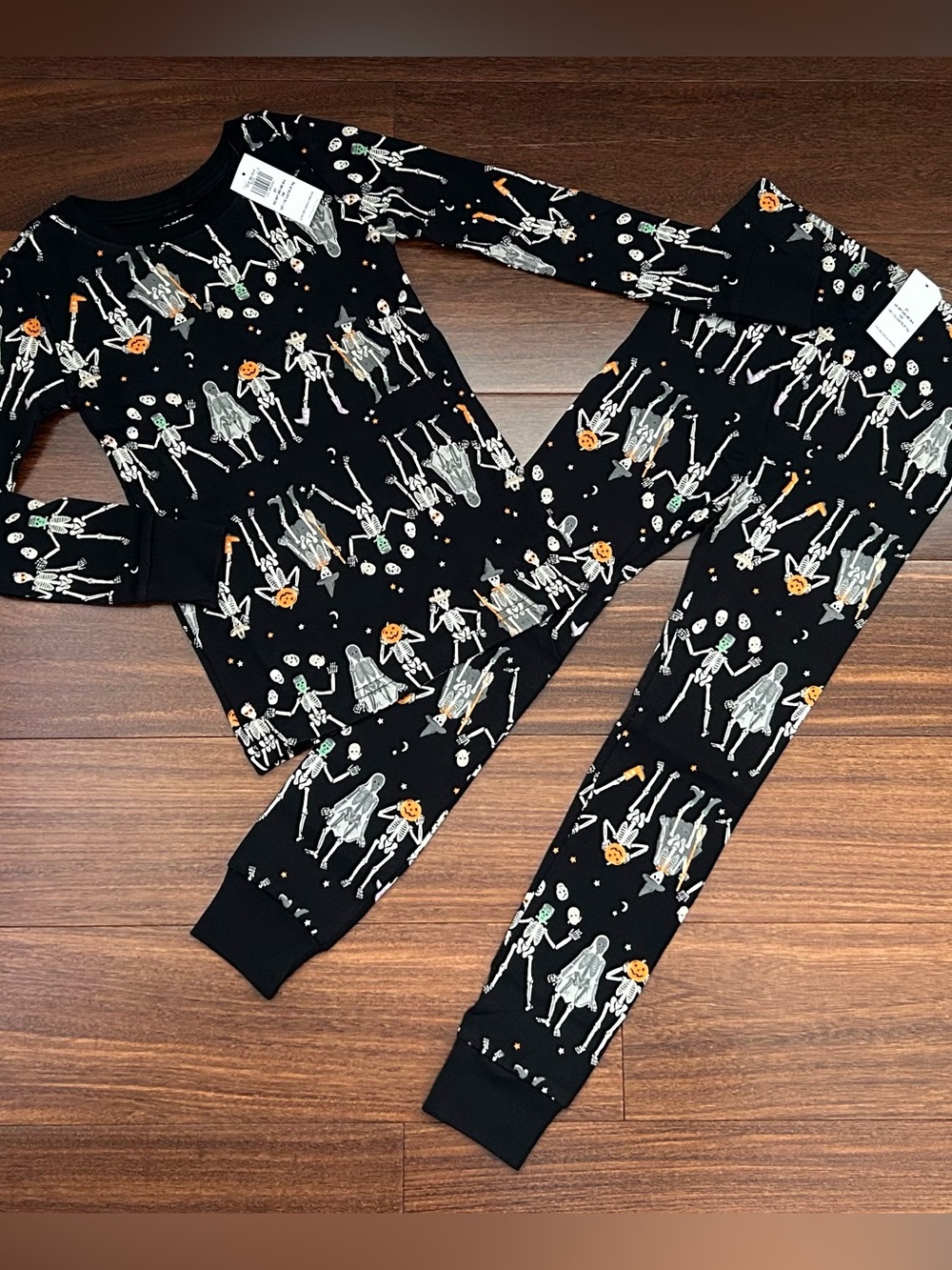 ⚡️2 for $25⚡️Awesome Skeleton 💀 Halloween 🎃 Pjs